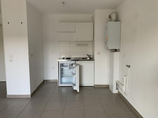 T2 - 750 € CC / MOIS - BORDEAUX NANSOUTY