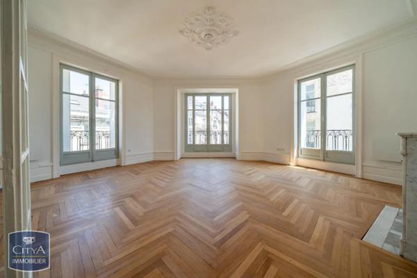Appartement à vendre 5 pièces 141m²
