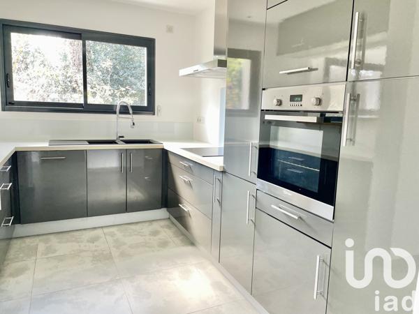 Maison traditionnelle 7 pièces de 164 m² à Nantes (44300)