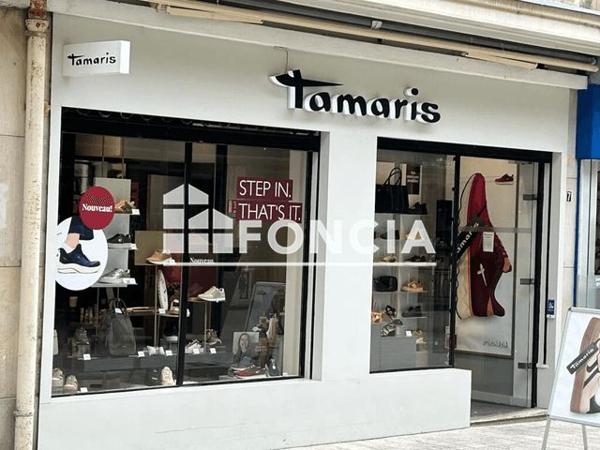 Location Local commercial 2 pièces 31.8 m² - 51 PLACE JEANNE HACHETTE Beauvais 60000