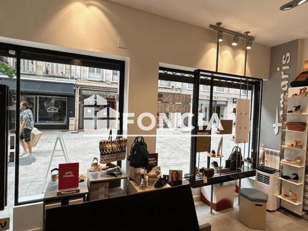 Location Local commercial 2 pièces 31.8 m² - 51 PLACE JEANNE HACHETTE Beauvais 60000