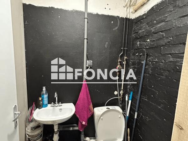Location Local commercial 2 pièces 31.8 m² - 51 PLACE JEANNE HACHETTE Beauvais 60000