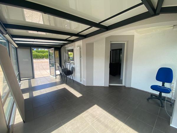 Local d'activité indépendant avec parking sécurisé Viriat la Neuve