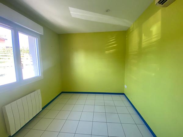 Local d'activité indépendant avec parking sécurisé Viriat la Neuve