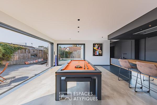 Maison familiale contemporaine avec piscine à l’Aiguillon