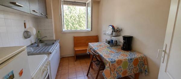 Appartement 3 pièces loué 700 € + 200 € de chargesavec parking à vendre à Etampes