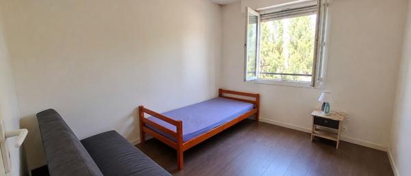 Appartement 3 pièces loué 700 € + 200 € de chargesavec parking à vendre à Etampes