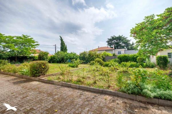 Terrain à vendre |  Mions |  438 m²