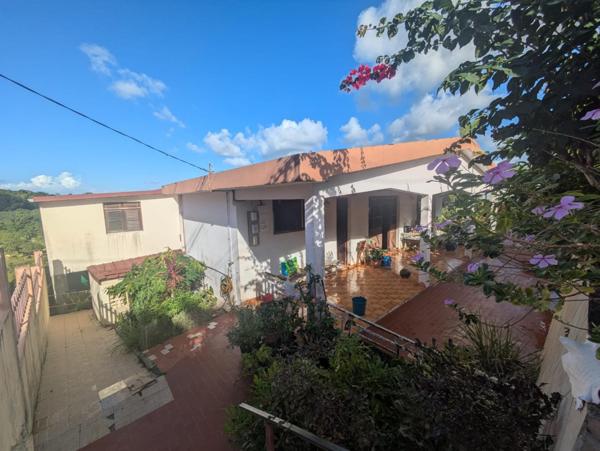 Grande maison sur 2 niveaux