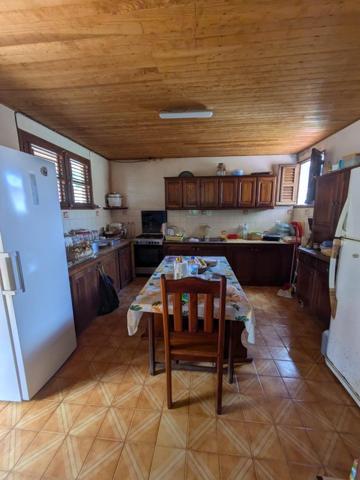 Grande maison sur 2 niveaux