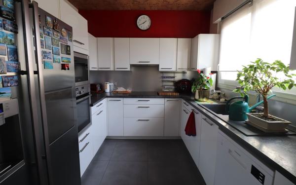 Maison à vendre    6 pièces •  Viry-Châtillon