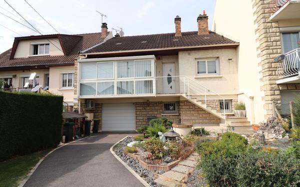 Maison à vendre    6 pièces •  Viry-Châtillon