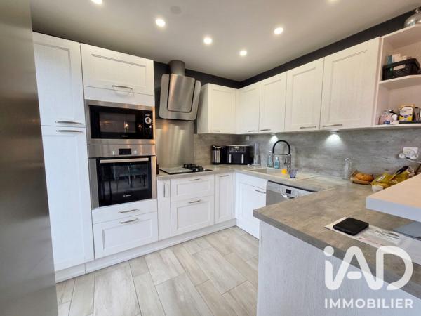 Maison à vendre 6 pièces 121 m² Ballancourt-sur-Essonne