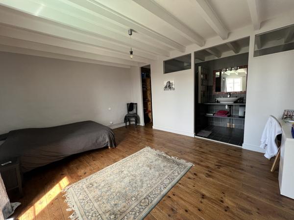 ECHIRE - Maison de caractère rénovée avec goût