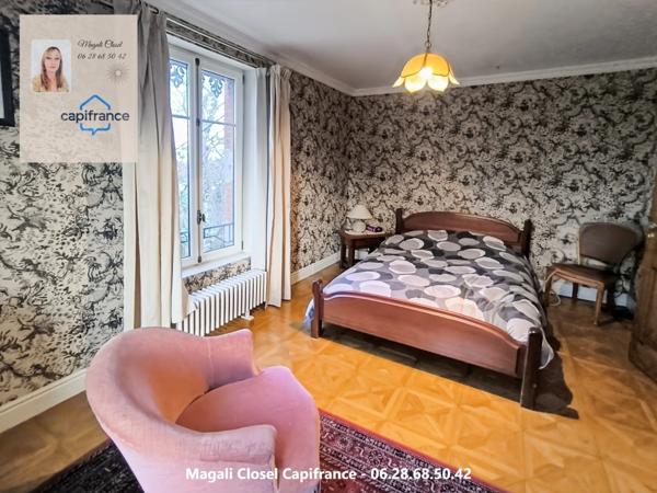 Demeure de caractère – Fin XIXe siècle – Parc arboré de plus de 5 000 m² – Centre-Bourg