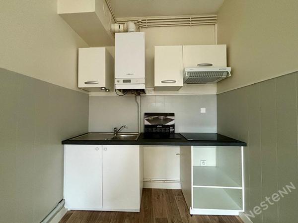 Agen centre - Appartement de T3  de 85 m² avec balcon, dans un immeuble ancien