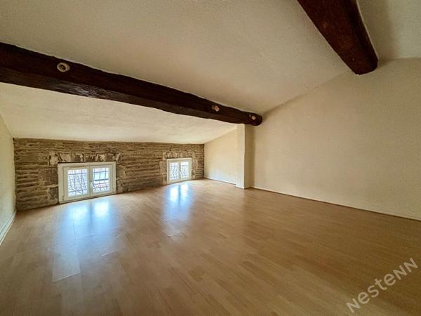 Agen centre - Appartement de T3  de 85 m² avec balcon, dans un immeuble ancien