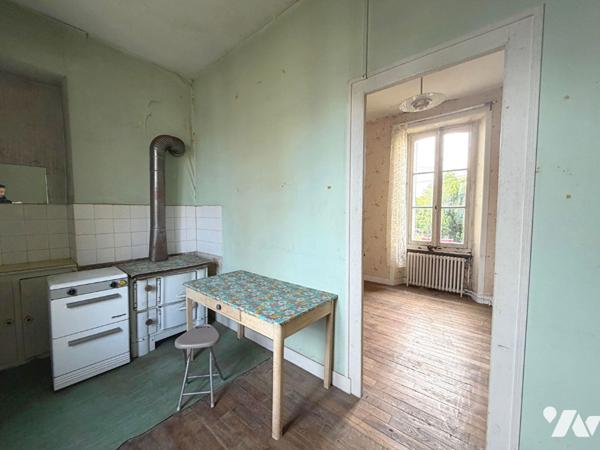 MAISON A RENOVER A JEANNE D'ARC !
