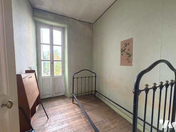 MAISON A RENOVER A JEANNE D'ARC !
