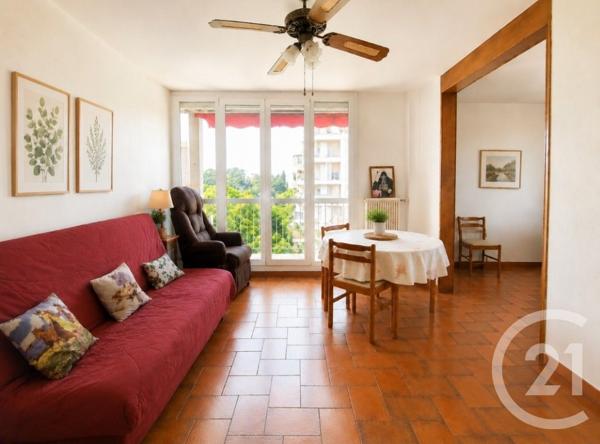 Appartement T4 à vendre  4 pièces - 74,65 m 2   MARSEILLE  - 13010