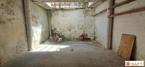 Ancien commerce atelier et logement 131m²