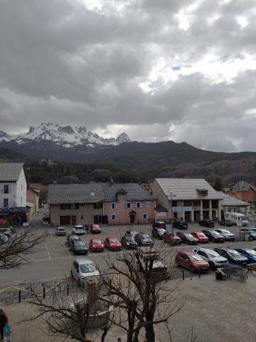 T2 avec petit balcon Centre Barcelonnette