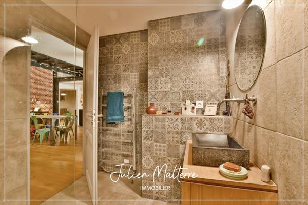 SAINT ETIENNE (42) - Exceptionnel LOFT en duplex de 265 m² avec 7 chambres, bureau, terrasse avec jardin et 2 garages