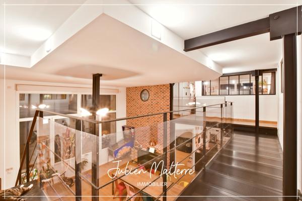 SAINT ETIENNE (42) - Exceptionnel LOFT en duplex de 265 m² avec 7 chambres, bureau, terrasse avec jardin et 2 garages