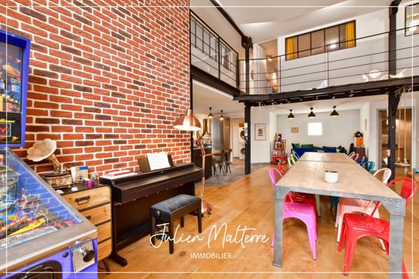 SAINT ETIENNE (42) - Exceptionnel LOFT en duplex de 265 m² avec 7 chambres, bureau, terrasse avec jardin et 2 garages