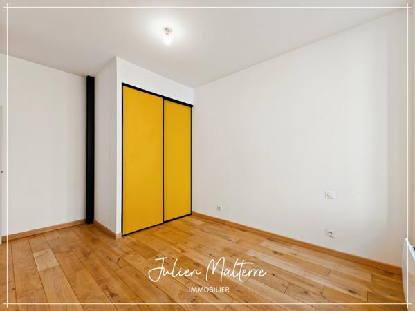 SAINT ETIENNE (42) - Exceptionnel LOFT en duplex de 265 m² avec 7 chambres, bureau, terrasse avec jardin et 2 garages