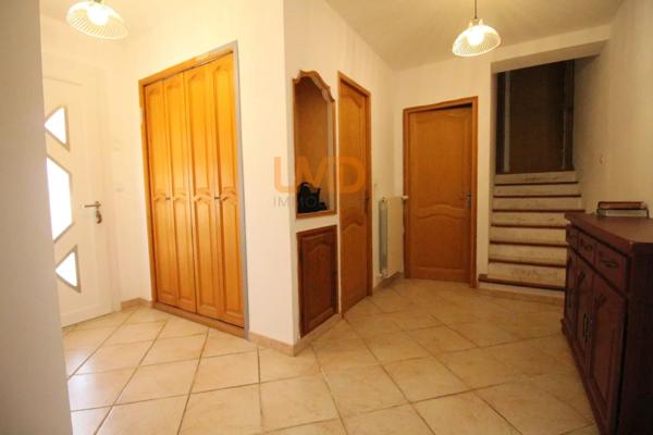 Maison Moderne avec Piscine à Ensuès-la-Redonne