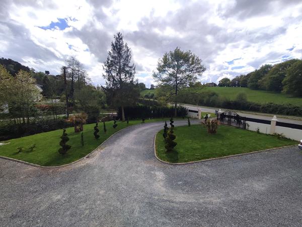 À VENDRE | MAISON | 213m² | PROCHE LAVAL