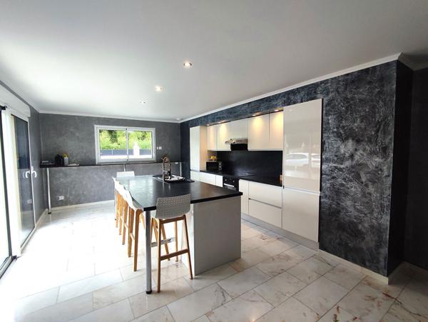 À VENDRE | MAISON | 213m² | PROCHE LAVAL