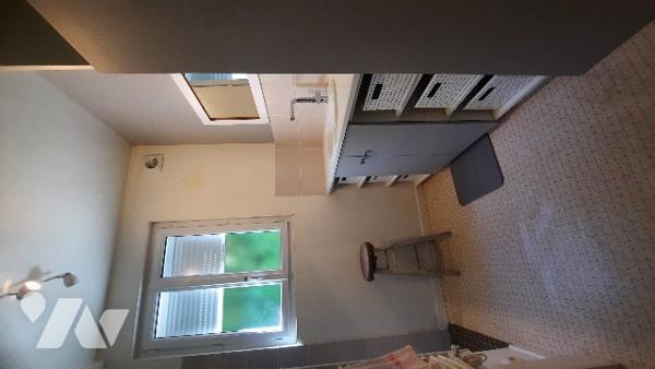 Centre de Levroux pavillon de plain pied, 3 chambres, salle à manger séjour, garage et jardin clos