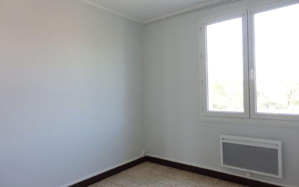 Appartement à louer    3 pièces •  Ruoms