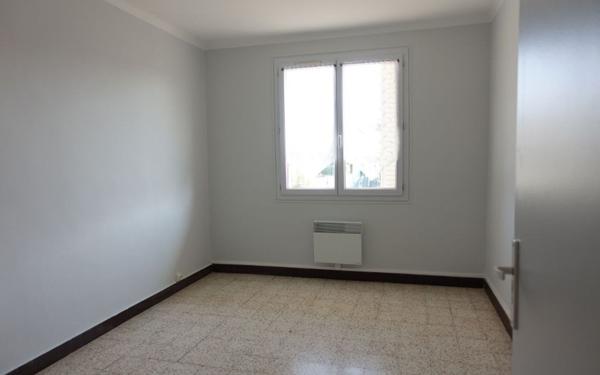 Appartement à louer    3 pièces •  Ruoms