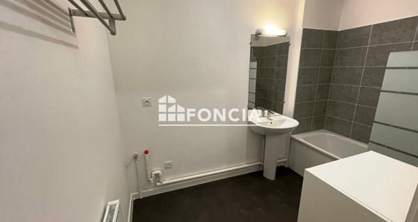 Location Appartement 3 pièces 54.56 m² - Mantes-la-ville 78711