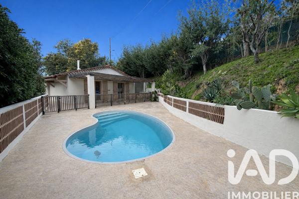 Maison à vendre 5 pièces 143 m² Mandelieu-la-Napoule