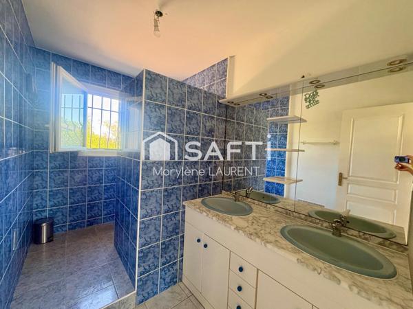 Villa de 168 m2 sur 2957 m2, 5 chambres