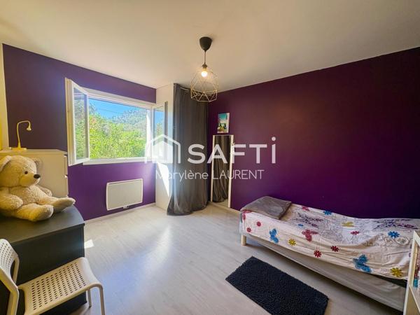 Villa de 168 m2 sur 2957 m2, 5 chambres