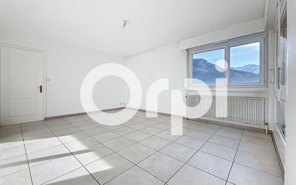 Appartement à louer    3 pièces • 75 m2 Cluses