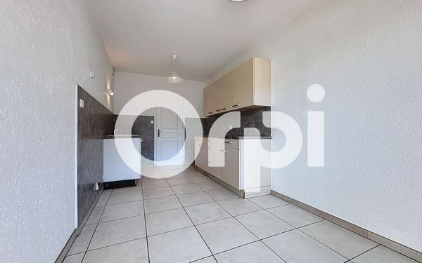 Appartement à louer    3 pièces • 75 m2 Cluses