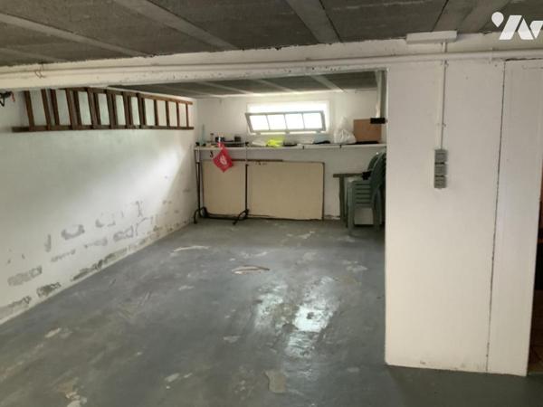 Uniquement dans votre étude. ELVEN. Maison 5 pièces 4 chambres