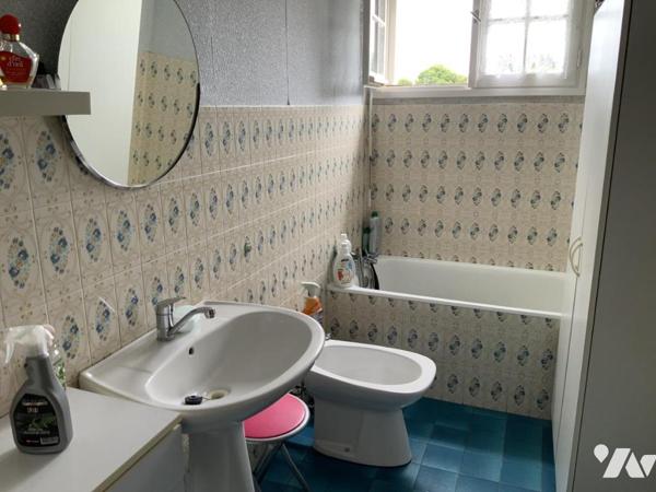 Uniquement dans votre étude. ELVEN. Maison 5 pièces 4 chambres