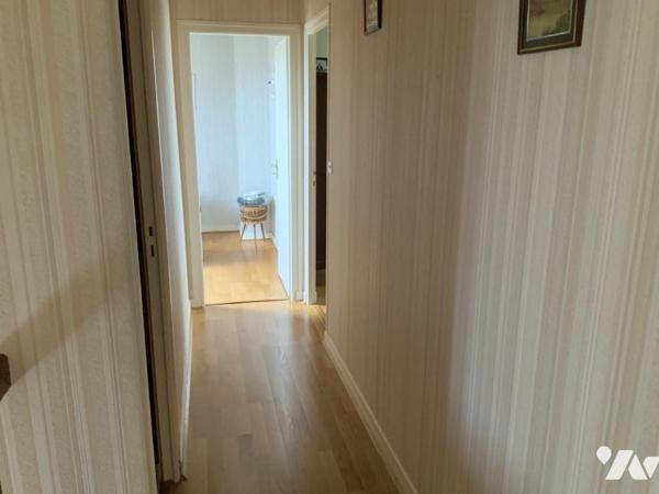 Uniquement dans votre étude. ELVEN. Maison 5 pièces 4 chambres