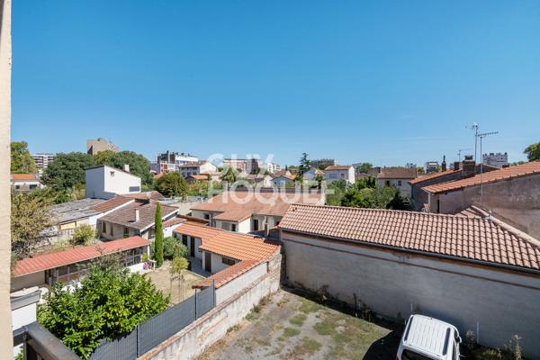 T3 AVEC TERRASSE, PARKING ET CAVE SECTEUR FER-À-CHEVAL / SAINT-CYPRIEN