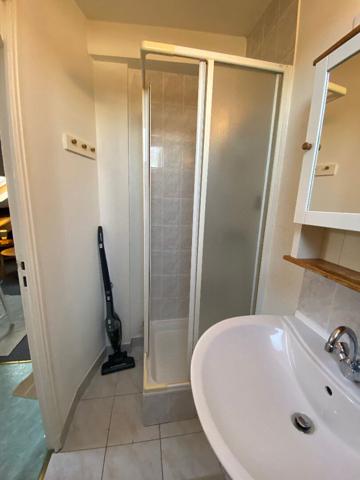 APPARTEMENT T1,  
Nantes 44000