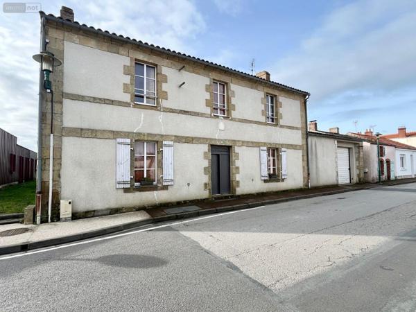 Maison individuelle à vendre à Bois-de-Céné en Vendée (85710), ref : 998/M/2345-85092