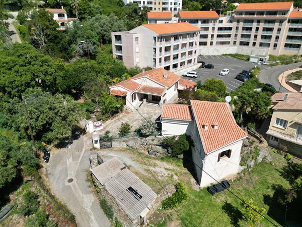 Deux maisons individuelles T2 Bis - T3 Bis Terrain 810m² Secteur Macchione Bastia