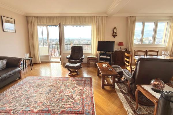 Appartement à vendre 6 pièces + Garage+Parking BRON (69)